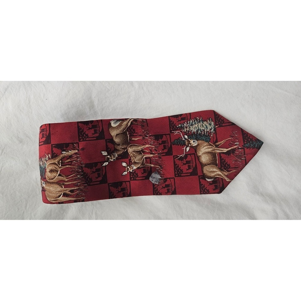 Roundtree & Yorke Deer Necktie Novelty Print Red Hunting Outdoors - Picture 5 of 5